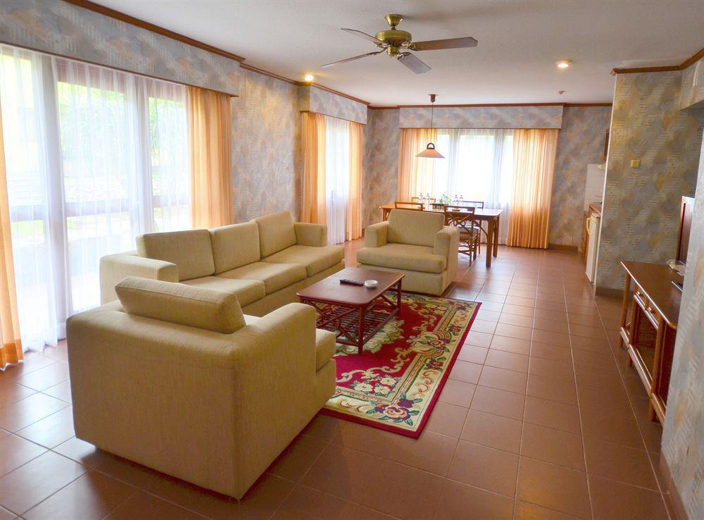 Plagoo Holiday Hotel Nusa Dua  Eksteriør billede
