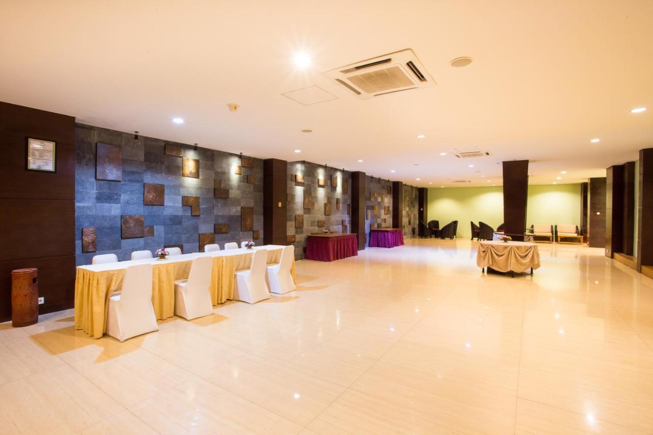 Plagoo Holiday Hotel Nusa Dua  Eksteriør billede
